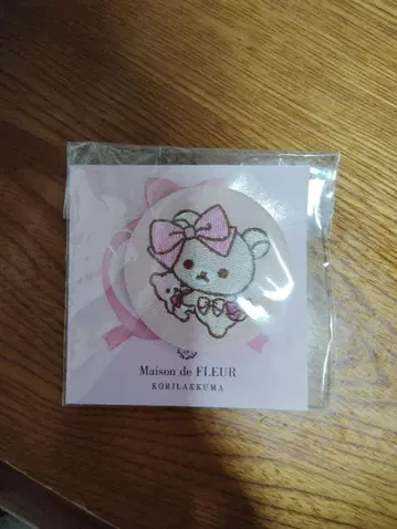 메종 드 플뢰르 코리락쿠마 자수 캔뱃지