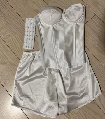 화이트 코르셋 브라이덜 이너 M