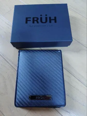 FRUH 리얼 카본 2단 폴더형 지갑