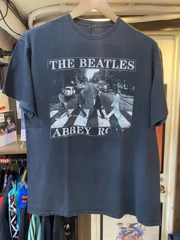 THE BEATLES 애비 로드 티셔츠 L 사이즈