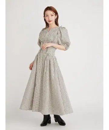 SNIDEL 코르셋 디테일 타프타 원피스