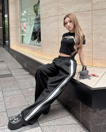 와이드 팬츠 사이드 스트라이프 블랙
