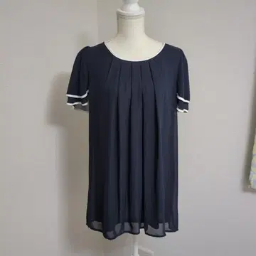네이비 플리츠 반팔 셔츠