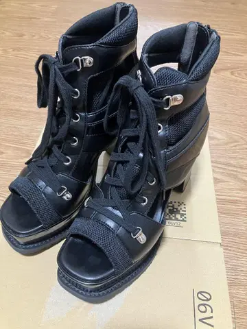 HARE 스니커즈 청키 부산