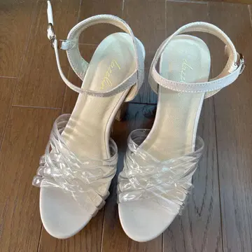 dazzlin 클리어 스트랩 샌들 M 사이즈