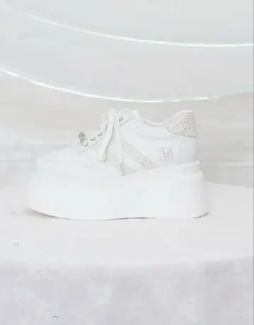 Rose Muse Glitter point sneakers 화이트 L