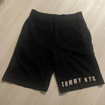 TOMMY NYC 블랙 숏 팬츠 M