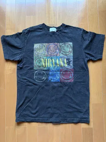 NIRVANA 그래픽 티셔츠 블랙 캘리포니아 뎁트
