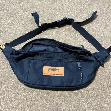 UNIVERSAL OVERALL 바디백 블랙
