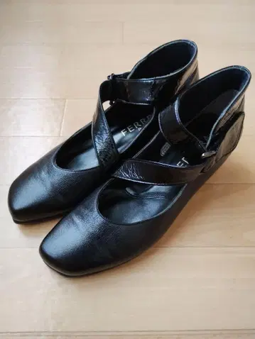 새상품급! FERRERA/페리 라 멋진 가죽 펌프스 22cm (3E)