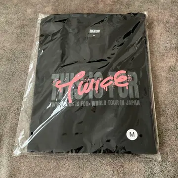 TWICE 'THIS IS FOR' 라이브 티셔츠 허벅지 M 사이즈