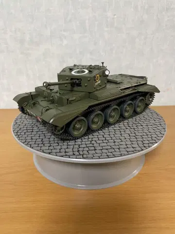 타미야 1/35 크롬웰 완성품