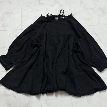 새상품급 네쥬 neige 넉넉한 블랙 7부 소매 블라우스