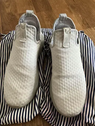 ECCO 화이트 슬립온 슈즈