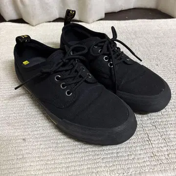 닥터마틴 스니커즈 블랙 24cm