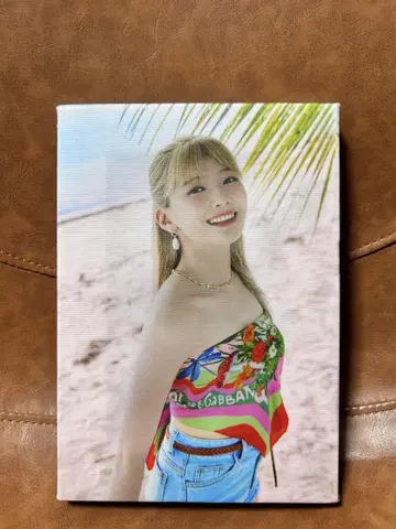 JYPPOPUP2023 굿즈 NiziU 마유카 아트 보드, 캔뱃지