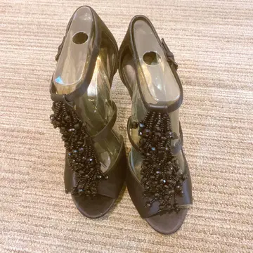 BCBGMAXAZRIA 비즈 장식 비쥬 하이힐 샌들 38