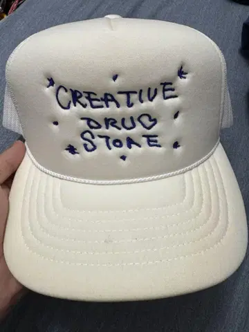 Creative drug store 메쉬 캡