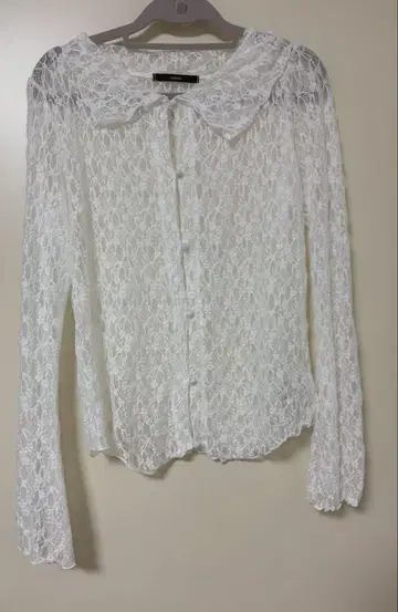 kastane 카라 레이스 풀오버