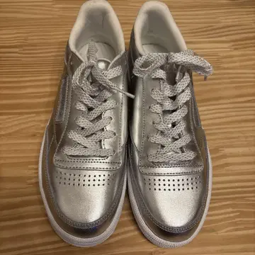 리복 실버 스니커즈