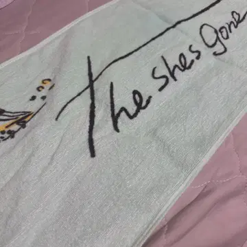 The shes gone 타월