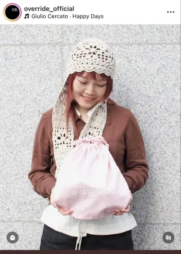 완판! 새상품 오버라이드 베이지 판매 크로셰 스카프 비니! 오버라이드