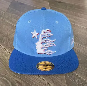 Hellstar Studios fitted hat 캡 O