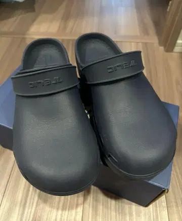 테릭 샌들
