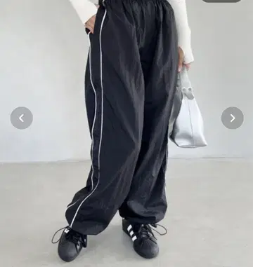 라인 나일론 팬츠/블랙