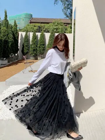 벌스데이 바쉬 도트 얇은 명주 스커트 블랙