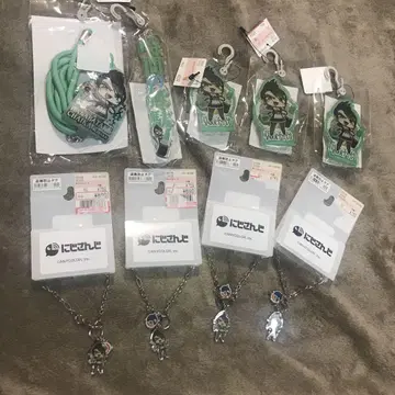 니지산지 하나바타케 참키링, 참, 배지 등 9종