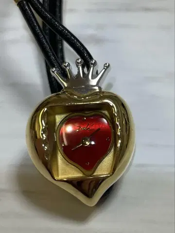 다리 손목시계 로얄 하트