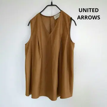 UNITED ARROWS V넥 슬리브리스 탑 워셔블