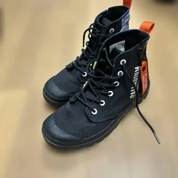 PALLADIUM 팔라디움 여성용 스니커즈 중고
