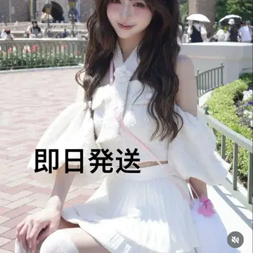 darich 홀터넥 오프숄더 트위드 상의