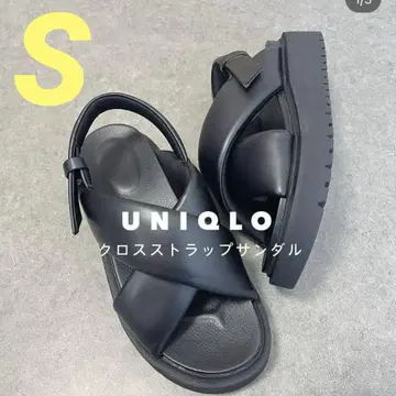 이번 시즌 완판 유니클로 C 크로스 스트랩 샌들 블랙 S