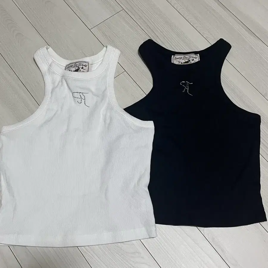 THREETIMES | 쓰리타임즈 Threetimes Cupid Shirring Top, cupid