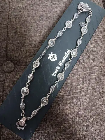 로드 카멜롯 목걸이