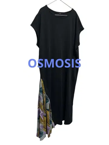 OSMOSIS 오즈모시스 비대칭 플리츠 밑단 원피스 아지메
