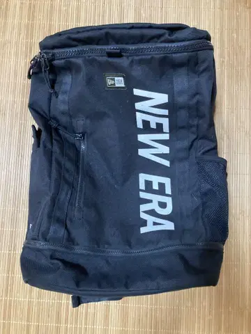 뉴에라 블랙 백팩