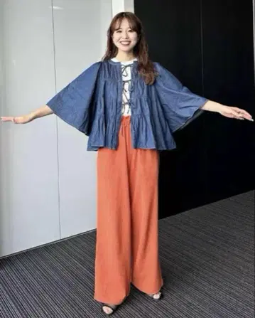 니코앤드 리본 셔링 플레어 블라우스