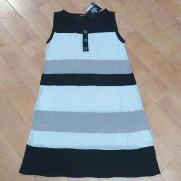 새상품 MARY QUANT 스트라이프 슬리브리스 원피스