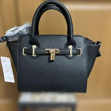 블랙 핸드백 중형 미사용 새상품 웨이 백