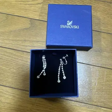 스와로브스키 크리스탈 롱 귀찌