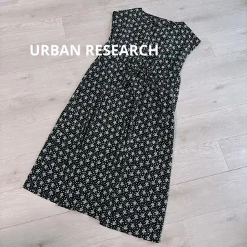 URBAN RESEARCH 플라워 프린트 드로스트 원피스