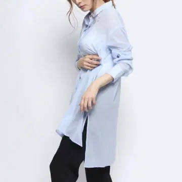 Dama collection 라이트 블루 긴팔 버튼 업 셔츠