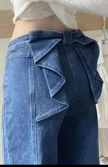 리본 포함 프릴 디자인 데님 팬츠