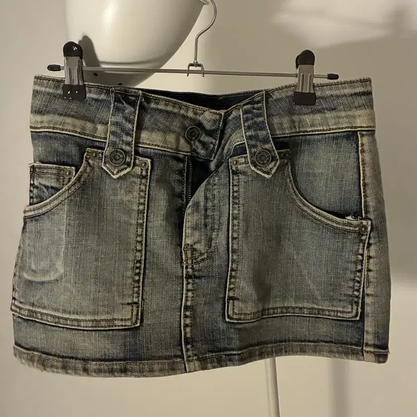 BOHEMIAN SEOUL | 보헤미안서울 Bohemian Seoul Low Waist Denim