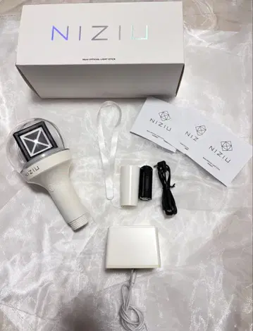 NIZIU LIGHT STICK 공식 응원봉