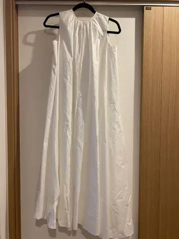 밀라 오웬 집업 볼륨 노스리 원피스